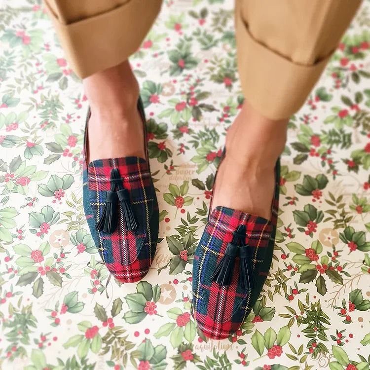 AUBREY | SCOTTISH CHIC LOAFER WITH FRINGES