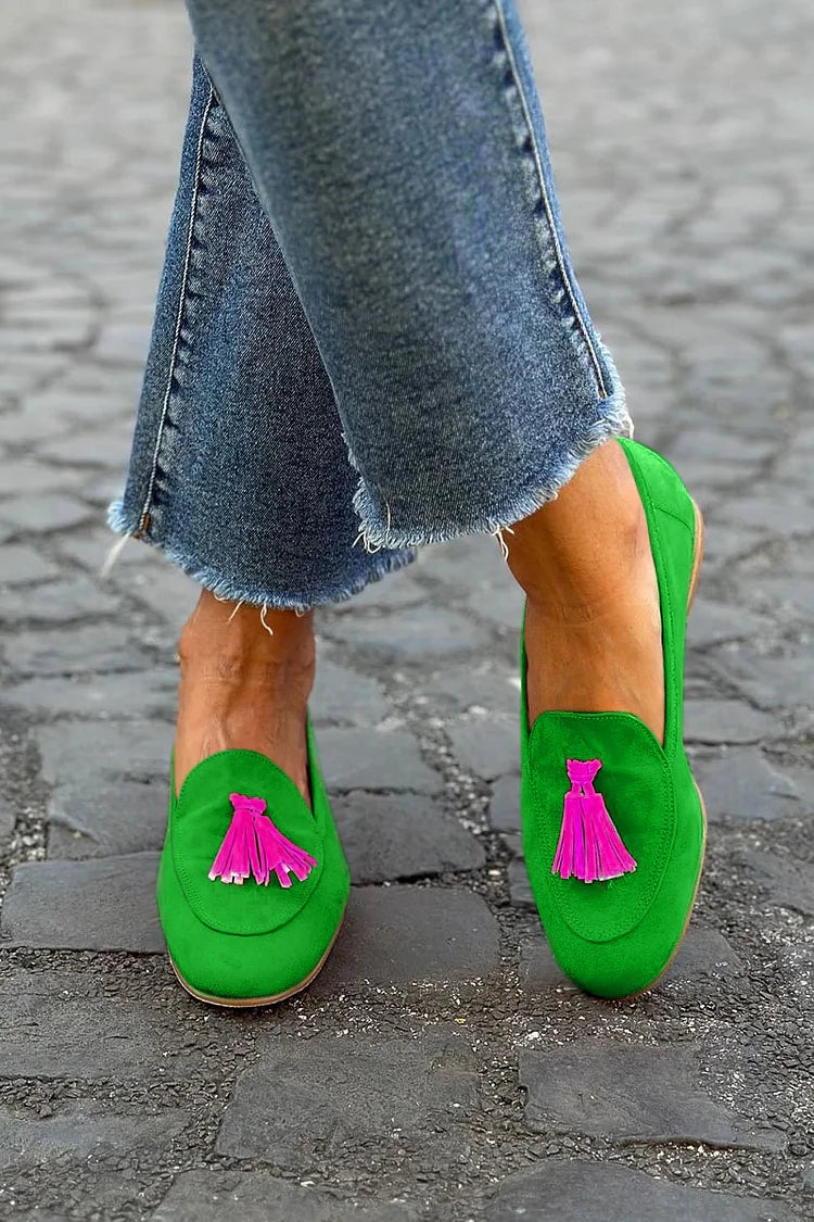 AVA | GREEN LOAFER WITH FUCHSIA TASSEL