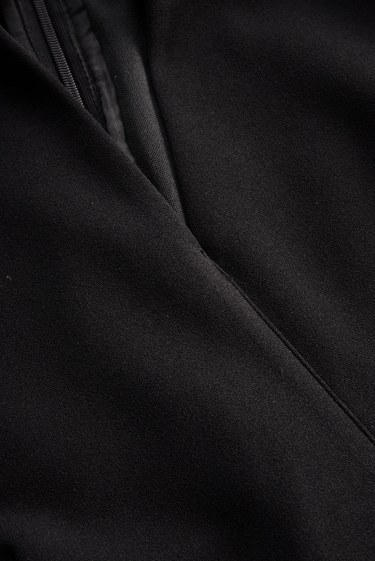 URSZULA | REFINED BLACK DRESS