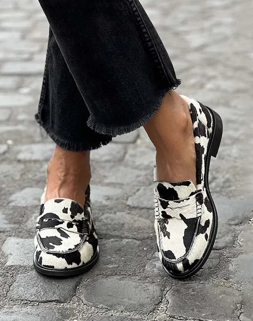 Emeryn | Cow-Print Loafers