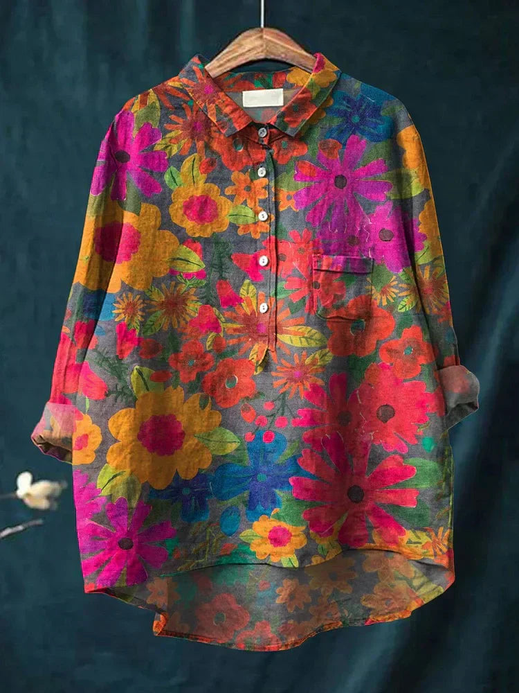 Daphne - T-shirt with Plant Art
