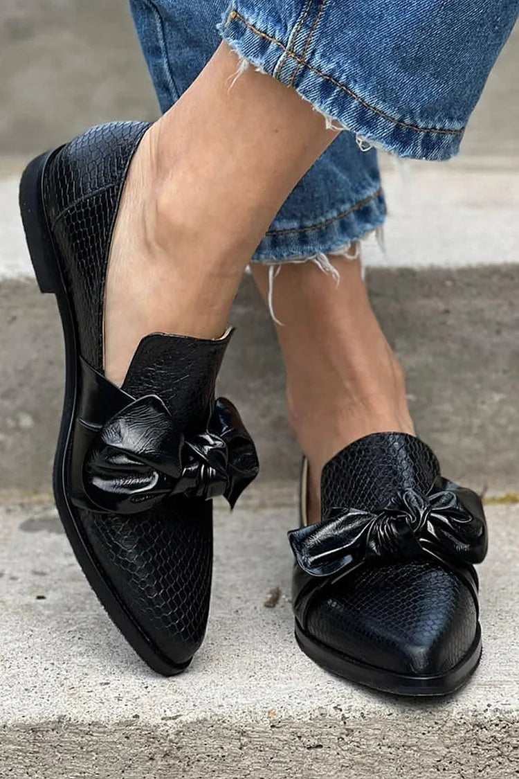 ZOEY | BLACK LOAFER WITH SHINY BOW
