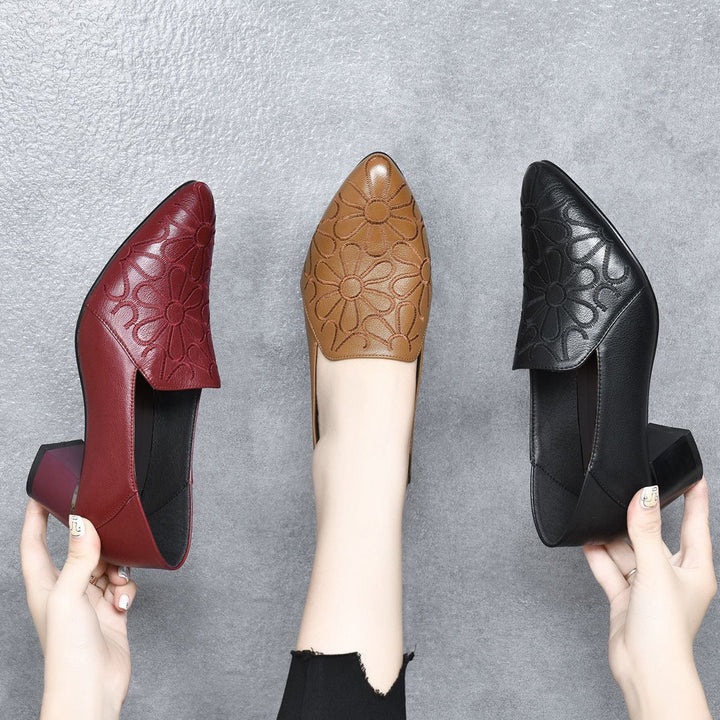 Victoria - Soft Leather Embroidered Pumps