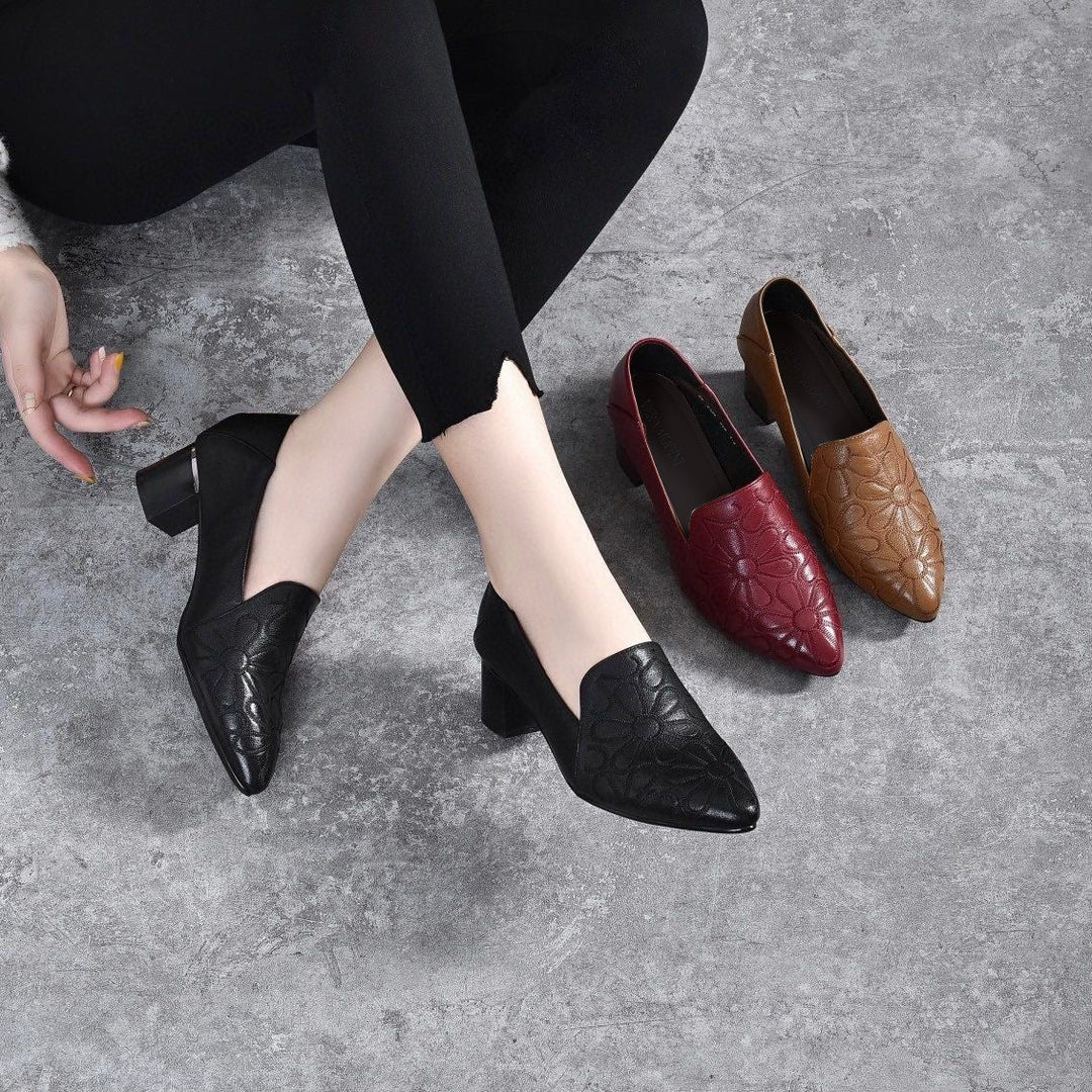 Victoria - Soft Leather Embroidered Pumps