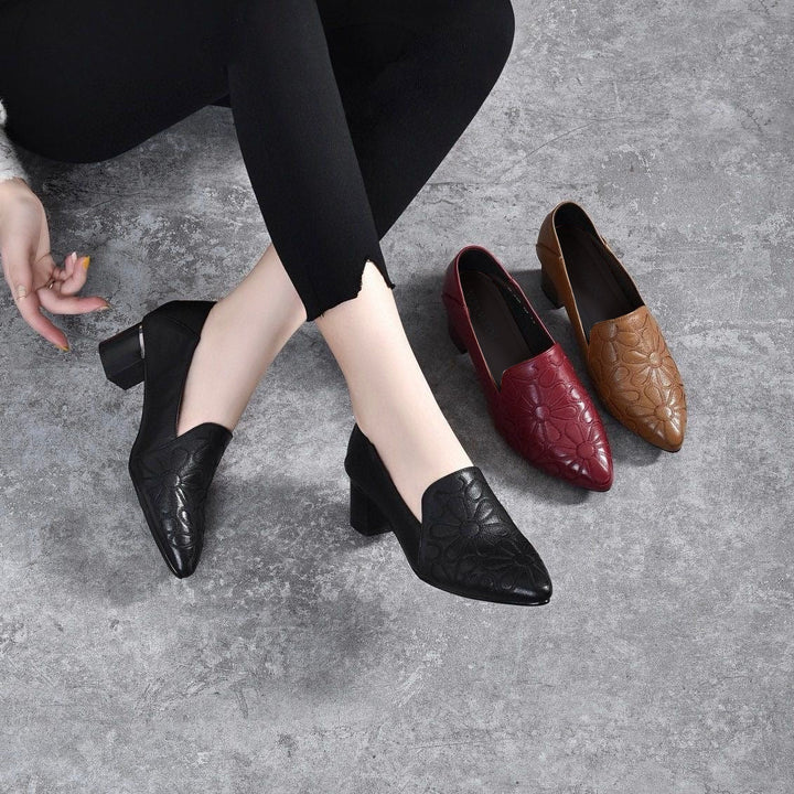 Victoria - Soft Leather Embroidered Pumps