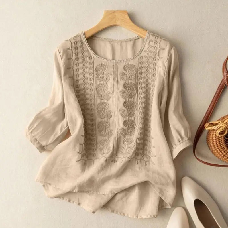 Layla – Embroidered Relaxed Blouse