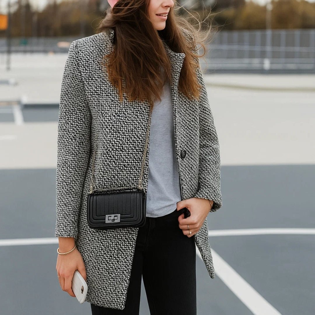AMELIA | SILHOUETTE-ENHANCING JACKET
