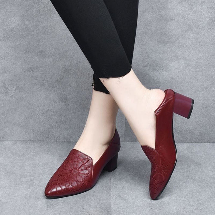 Victoria - Soft Leather Embroidered Pumps
