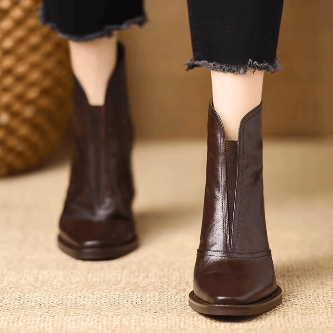 Ovelle | Classic Heeled Boot